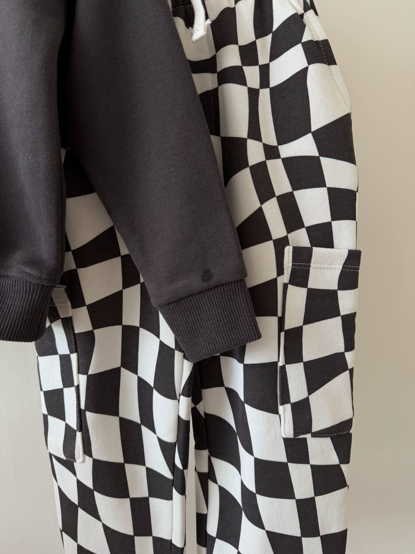 Smiley Gray Checkered Set
