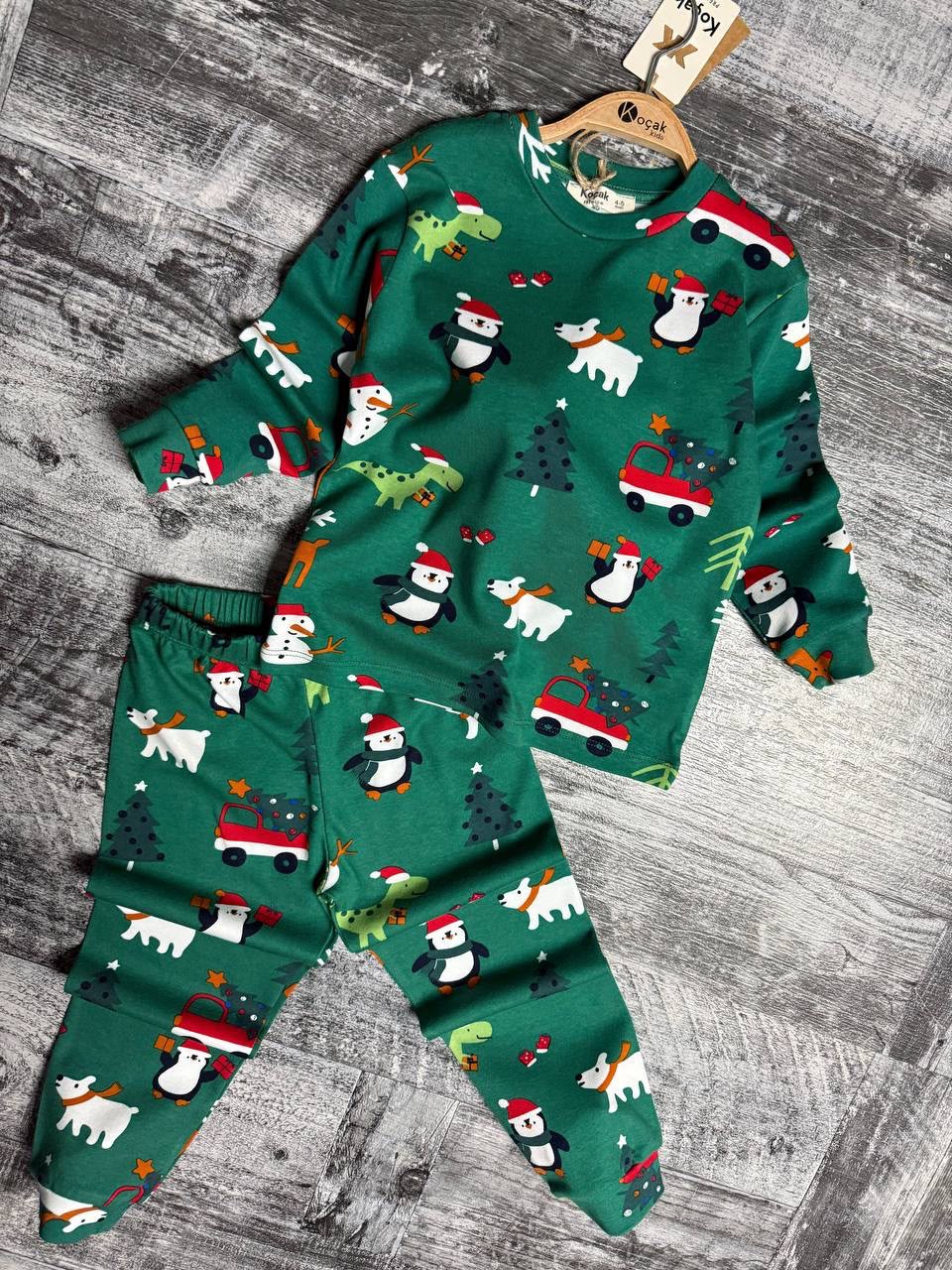 Green Christmas Pyjama