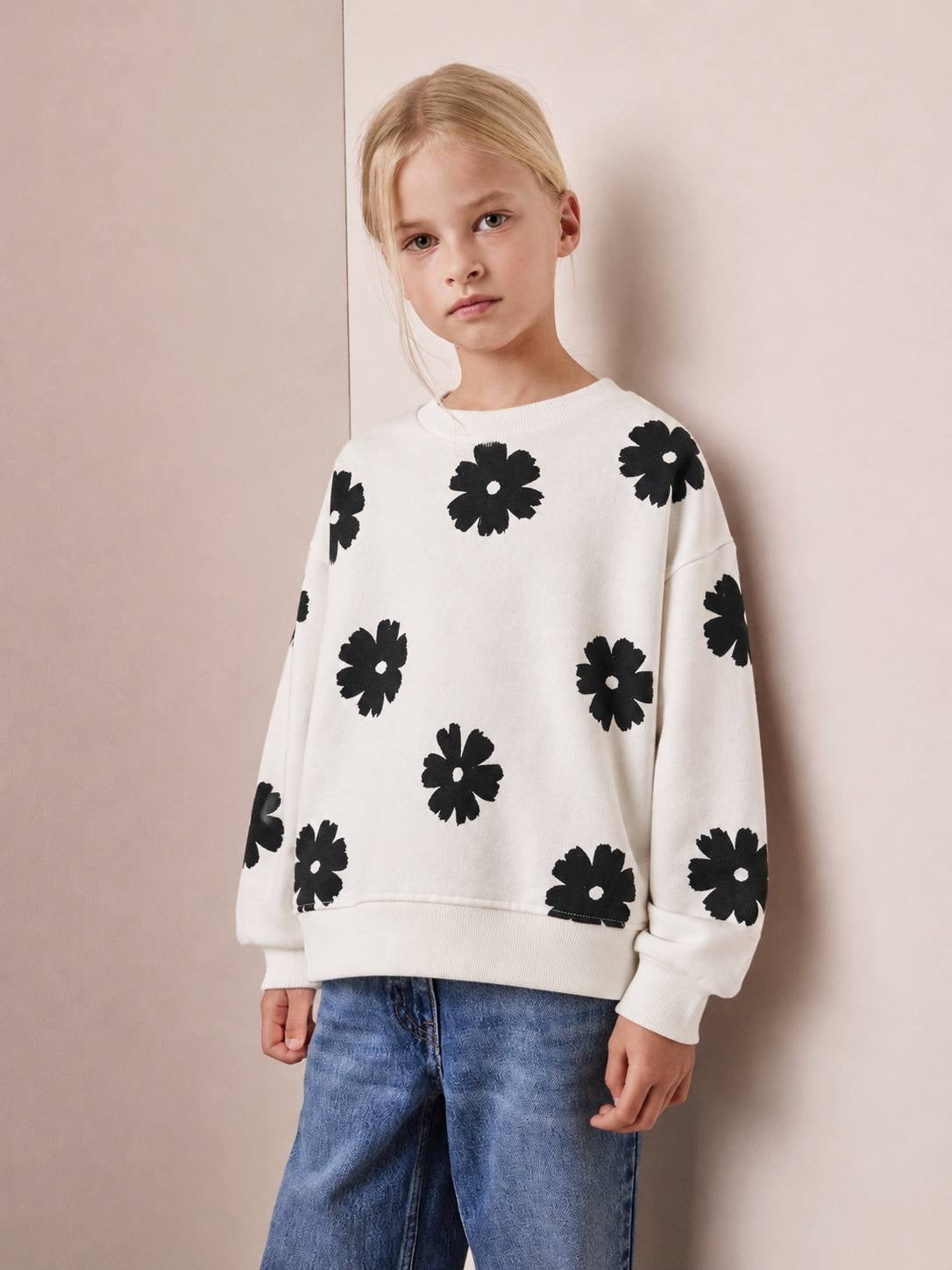 Black and White Flowers Sweatshirt