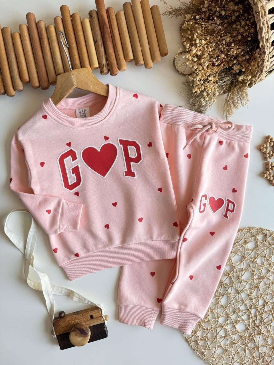 Gap Hearts Set