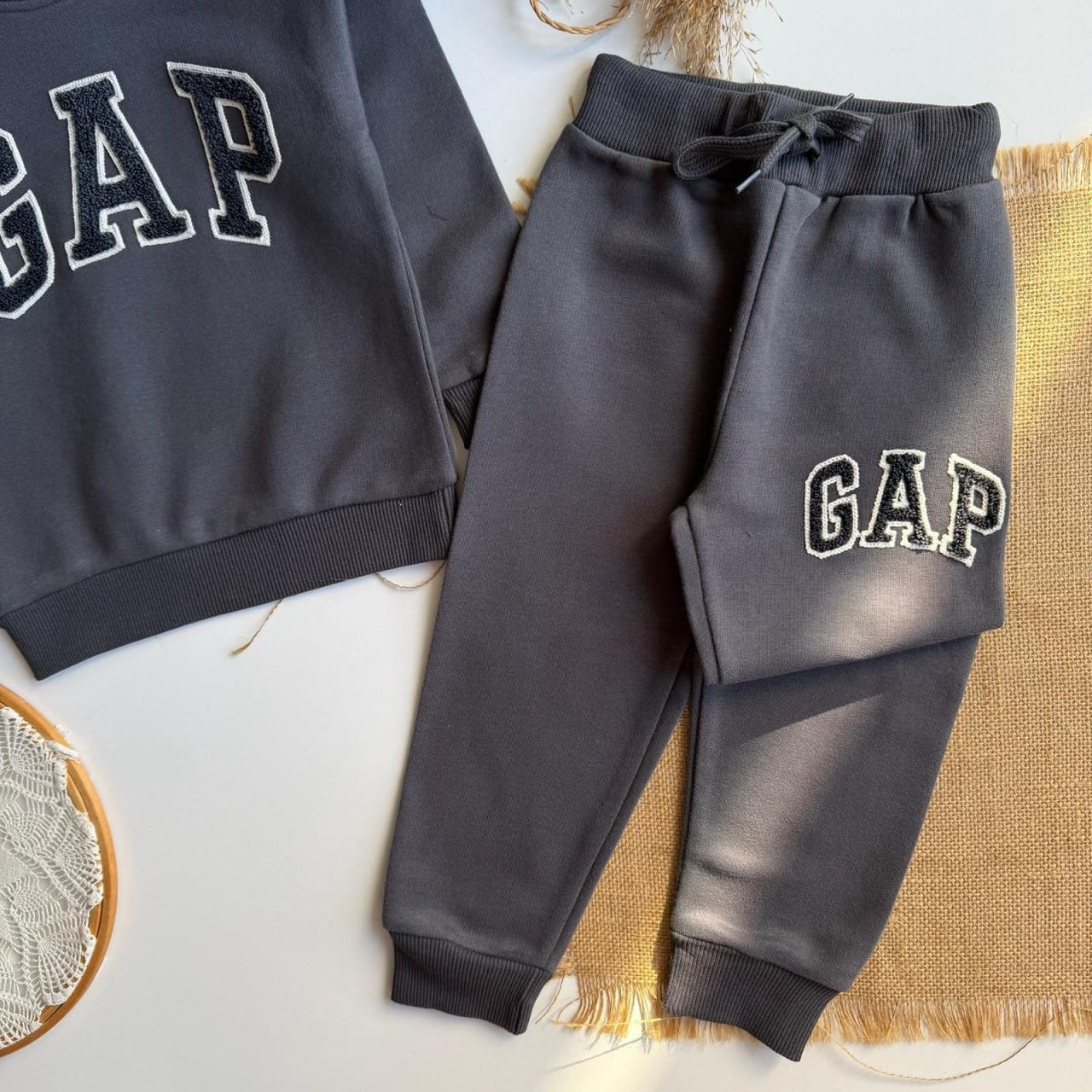 Gray Basic Gap Set